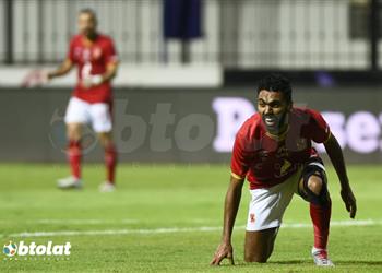 أحمد الشناوي يوضح مدى صحة إلغاء هدف الأهلي واحتساب ركلة الجزاء أمام سموحة