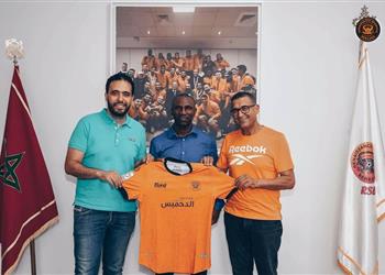 على غرار الأهلي نهضة بركان يعلن التعاقد مع مدرب إفريقي ويطالبه بالتأهل لمونديال الأندية