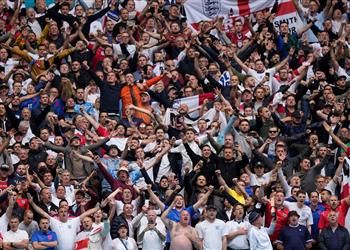 رسمي ا الموسم الجديد لـ الدوري الإنجليزي بحضور جماهيري كامل العدد