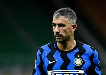 إنتر ميلان يعلن تمديد عقد كولاروف لمدة موسم