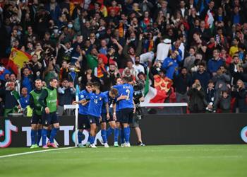 صورة لفتة رائعة من إنسيني لـ سبينازولا بعد تأهل إيطاليا لنهائي يورو 2020