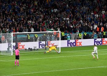 بيكيه يطالب بتعديل نظام ركلات الترجيح بعد خروج إسبانيا من اليورو