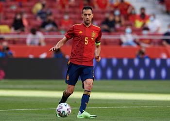 فرديناند بوسكيتس م ذهل جعلني أشعر من قبل أنني لاعب في دوري المؤتمرات