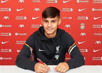 رسمي ا ليفربول يوقع عقدا احترافيا مع الجندي المجهول في ريمونتادا برشلونة