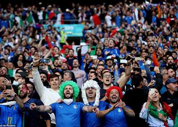 رئيس الاتحاد الإيطالي يطالب الحكومة بعودة الجماهير الموسم المقبل