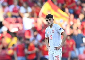 برشلونة يخطط لتحصين بيدري بعقد طويل الأمد