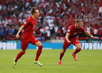 فيديو تسديدة صاروخية دامسجارد يسجل هدف الدنمارك الأول أمام إنجلترا