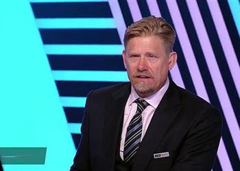 بيتر شمايكل ضربة جزاء إنجلترا خطأ تحكيمي فادح والدنمارك خرجت بشرف