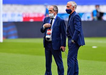 رسمي ا ديشامب مستمر كمدرب لمنتخب فرنسا