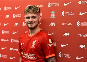 إليوت ي علق على تمديد عقده مع ليفربول