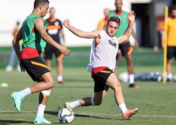 مصطفى محمد يغيب عن ودية جالطة سراي وقاسم باشا قبل موقعة دوري أبطال أوروبا