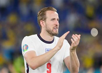 هاري كين مشيد ا بـ كيليني وبونوتشي ضمن أفضل المدافعين في العالم