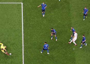 من يستحق القفاز الذهبي تعرف على أفضل إحصائيات حراس المرمى في يورو 2020