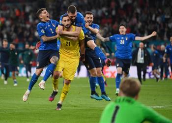 رسمي ا دوناروما أفضل لاعب في يورو 2020