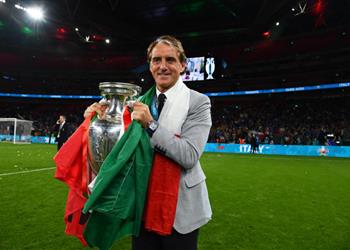 مانشيني باكي ا بعد تتويج إيطاليا بـ يورو 2020 آسف للإنجليز