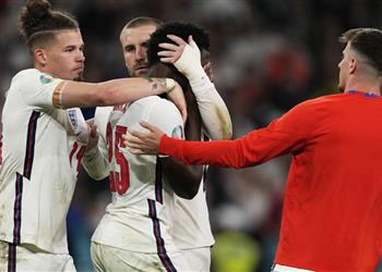 هجوم عنصري ضد راشفورد وسانشو وساكا بعد خسارة إنجلترا في نهائي يورو 2020