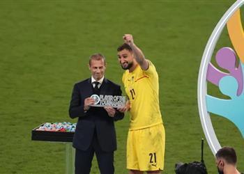 دوناروما عن تألقه في يورو بوفون هو الأفضل على الإطلاق ورفضنا الموت بعد هدف إنجلترا