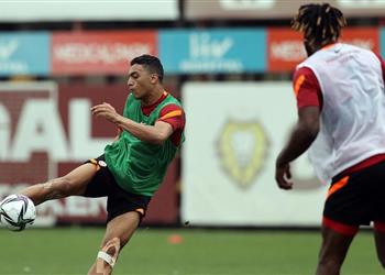 قائمة جالطة سراي لمباراة أولمبياكوس الودية عودة مصطفى محمد