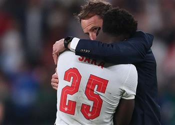 مورينيو منتقد ا ساوثجيت أشعر بالأسف من أجل ساكا المسكين