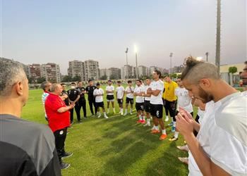 صور منتخب مصر الأولمبي يؤدي تدريباته استعداد ا لـ أولمبياد طوكيو وغريب يحاضر اللاعبين