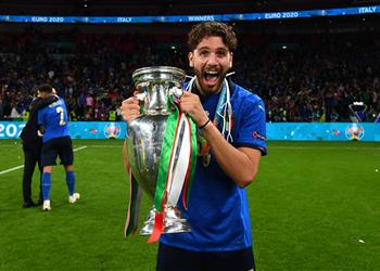 لوكاتيلي اهتمام يوفنتوس بي أمر ممتع ولم أفكر في فريقي القادم حتى الآن