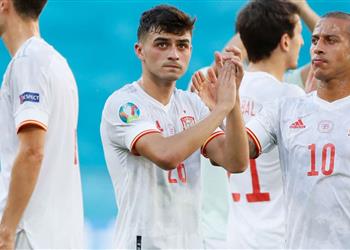 رسمي ا يويفا ي علن عن التشكيل المثالي في يورو 2020 بيدري المفاجأة