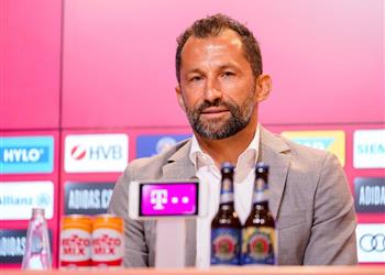 مدير بايرن ميونخ ملمح ا لعدم إبرام أي صفقات جديدة الوضع ليس سهل ا للاستثمار