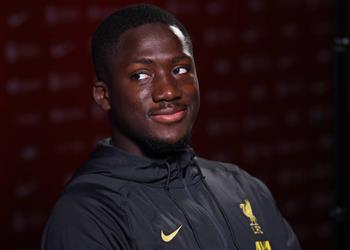 كوناتي أتحدث مع محمد صلاح وفان دايك وأسجل بقدمي أكثر من رأسي