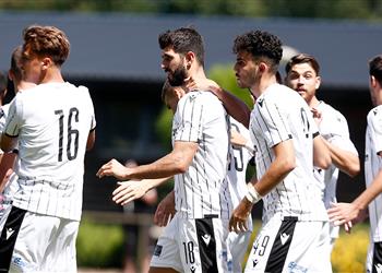 بمشاركة وردة باوك يفوز على شارلروا بثنائية ودي ا استعداد ا للموسم الجديد