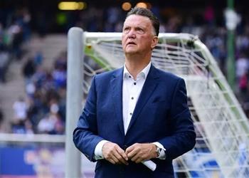 فان دايك وفينالدوم تمرد بين نجوم منتخب هولندا ضد عودة فان جال للطواحين