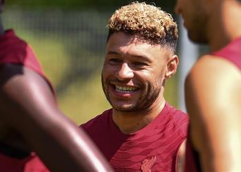 تشامبرلين نسيت ما حدث في العام الماضي وأستعد بكل قوة لأكون جاهز ا مع ليفربول