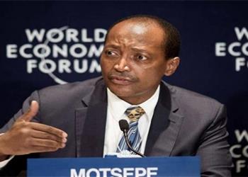 كاف يعلن دعمه إقامة كأس العالم كل عامين ويتخذ أولى خطواته بشأن دوري السوبر الإفريقي