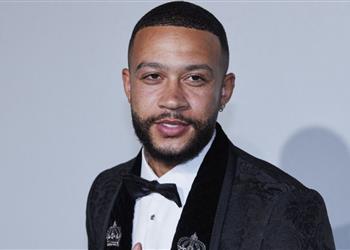 ديباي يوضح سبب اختياره الانضمام إلى برشلونة