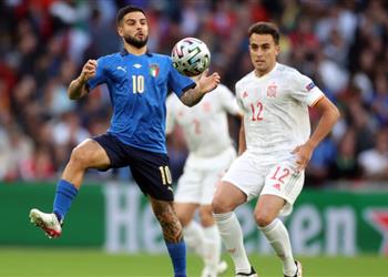 لاجازيتا نابولي يحدد سعر بيع إنسيني في ظل اهتمام برشلونة وتوتنهام