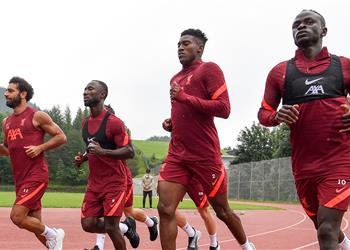 موعد والقنوات الناقلة لمباراتي ليفربول وفاكير إنسبروك وشتوتجارت الوديتين اليوم