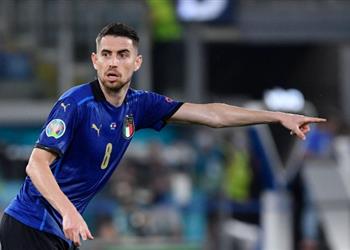 زولا جورجينيو يستحق الكرة الذهبية وميسي مرشح