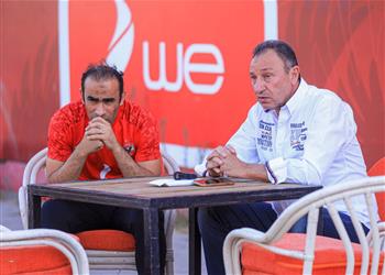 الخطيب يقطع إجازته لحضور مران الأهلي استعداد ا لعودة مباريات الدوري