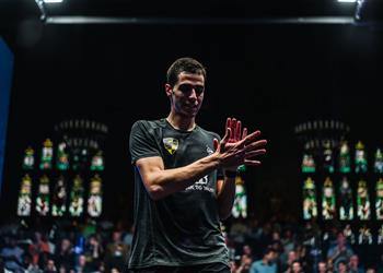 علي فرج يتغلب على محمد الشوربجي ويتوج ببطولة العالم للإسكواش 2021