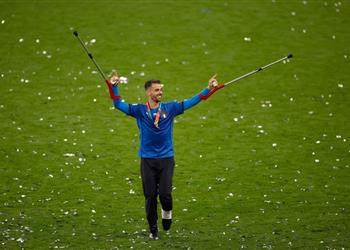 رغم إصابته في وتر أكيلس سبينازولا سأعود للملاعب في نوفمبر