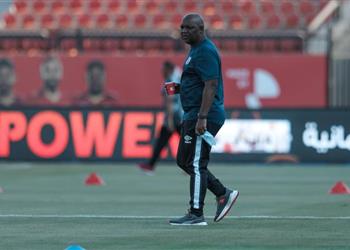 موسيماني 90 من لاعبي الأهلي لا يشربون الكحول والكرة في مصر مثل أوروبا