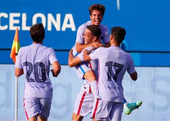 برشلونة يتفاوض مع 3 أندية لبيع لاعبه الشاب