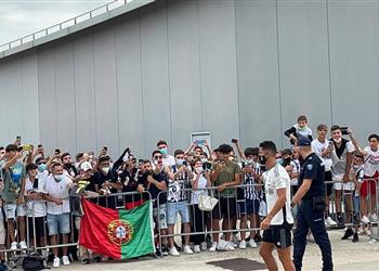 رغم غموض مستقبله فيديو رونالدو يصل إلى تورينو وينضم لتدريبات يوفنتوس