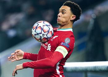 مساعد كلوب أرنولد سيكون القائد المستقبلي في ليفربول