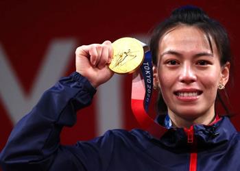 الصينية شون كو هسينج تفوز بذهبية الأثقال وزن 59 كجم في أولمبياد طوكيو