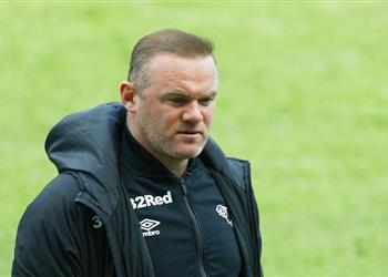 ذا صن فضيحة أخلاقية تهدد منصب روني مع ديربي كاونتي