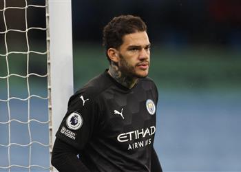 إيدرسون يقترب من تجديد عقده مع مانشستر سيتي