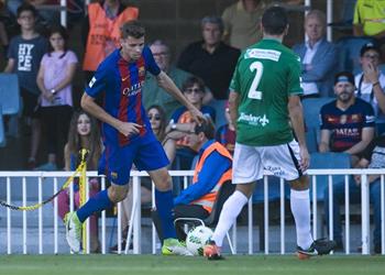 إنهاء عقود رسميا برشلونة ي علن تسريح 5 لاعبين