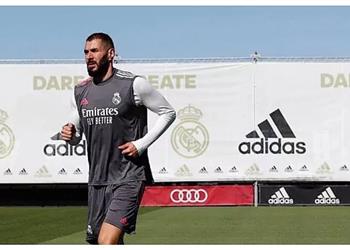 ماركا كريم بنزيما يتعافى من كورونا ويعود غد ا لتدريبات لريال مدريد