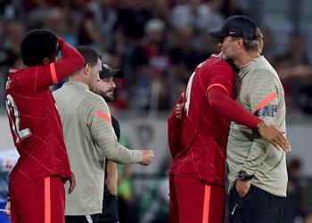 كلوب يعلق على عودة فان دايك وجوميز لـ ليفربول