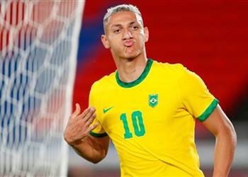 والد ريتشارليسون البرازيل ستفوز على مصر برباعية ونجلي سيسجل هدفين